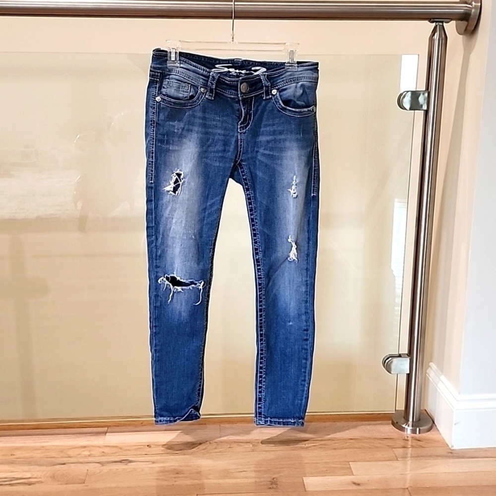 Seven7 women's jeans.  Size 27